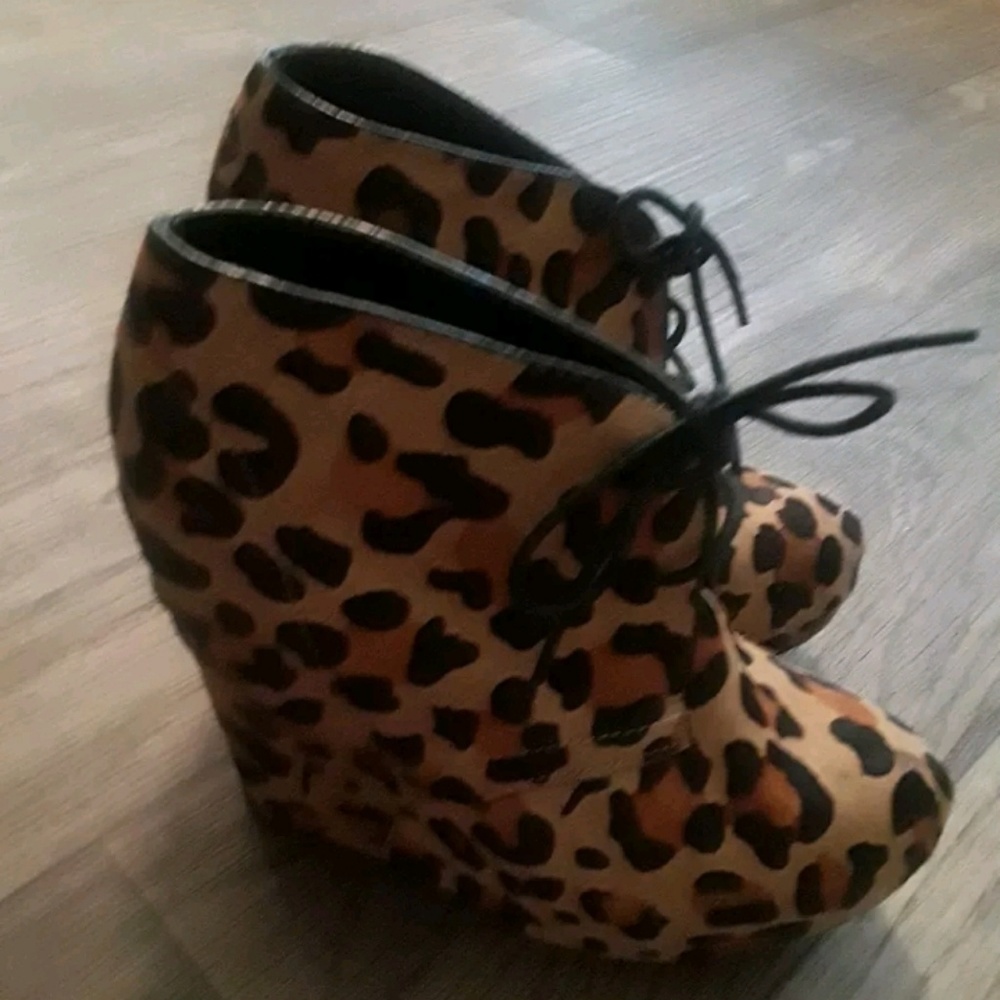 Steve Madden Animal print Booties